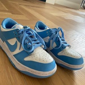 Nike dunks size 4.5y